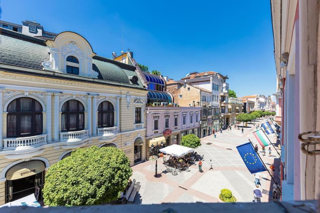 House Of History , Rooms In The Main Street Plovdiv Exterior photo